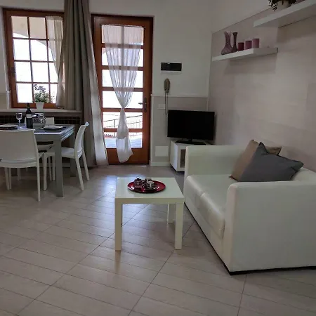 Gina's Riva di Solto