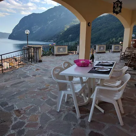 Apartment Gina's Riva di Solto