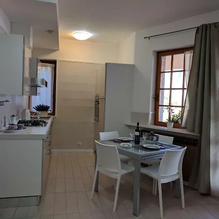Apartment Gina's Riva di Solto